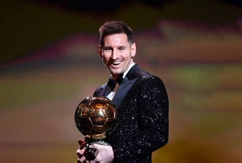 Lionel Messi gana su séptimo Balón de Oro - Doble Cara Noticias