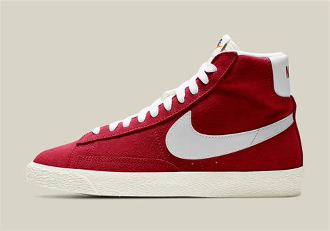 Nike Blazer Mid '77 Kids Gym Red DA4672-600 | SneakerNews.com