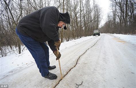 What Is An Ice Quake? Frost Quake Opens Giant Fissure In Wisconsin - January 14 2014