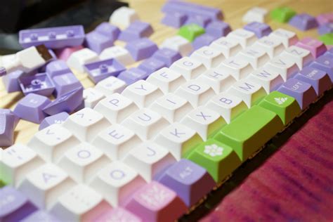 ABS Keycaps vs. PBT Keycaps: Which One Should You Choose