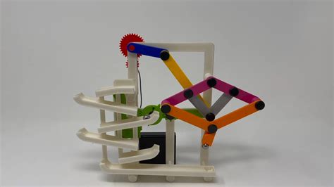 A 3D Printed Marble Run Features Neat Elevator Linkage | Hackaday