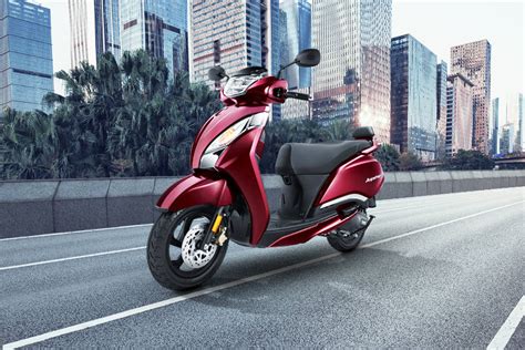 TVS Jupiter 125 SmartXonnect Price, Images, Mileage, Specs & Features