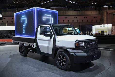 Toyota IMV 0 Concept Is A Hilux-Sized Pickup With Endless Possibilities ...