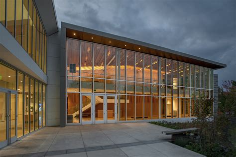 Innovative lighting and engineering design | Patricia Reser Center for the Arts | Oregon