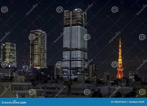 Night View of the Tokyo Tower and Other Skyscrapers Editorial ...