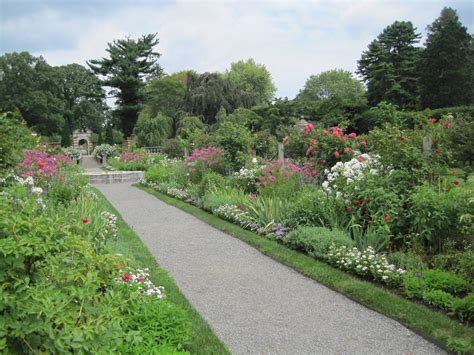 Gardening and Gardens: Old Westbury Gardens