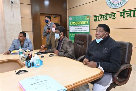 Jharkhand CM launches CMSUPPORTS app for Rs 25 petrol subsidy scheme to poor ration card holders ...