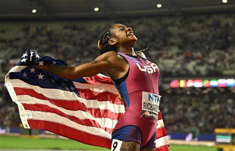 Sha'Carri Richardson sensationally wins 100-meter world title