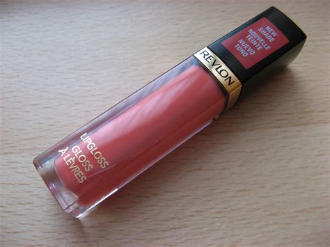 Lazy Beaute: New Revlon Lip gloss