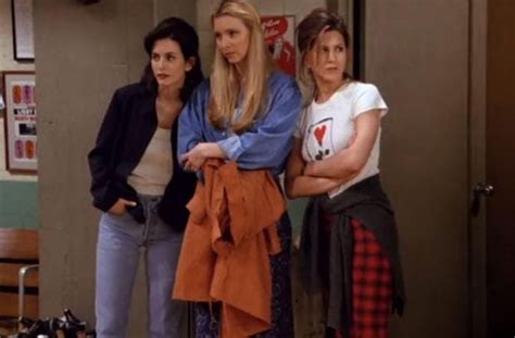 Millennials watching Friends on Netflix declare love for 90s fashion ...