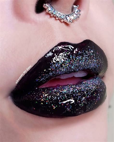 16 Stunning Black Lipstick Looks - The Glossychic