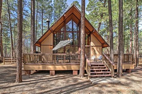 3BR Pinetop Cabin w/ Spacious Deck & Backyard! - Aluguéis de temporada em Pinetop-Lakeside ...