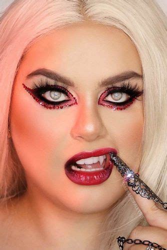 42 Glam and Sexy Vampire Makeup Ideas 2020