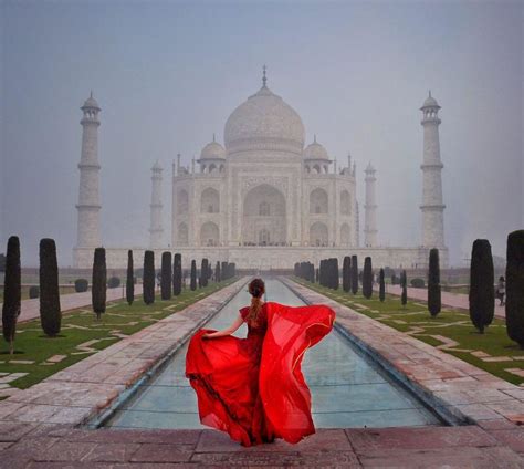 Taj Mahal Famous View | Taj mahal india, Taj mahal, Sunrise photoshoot