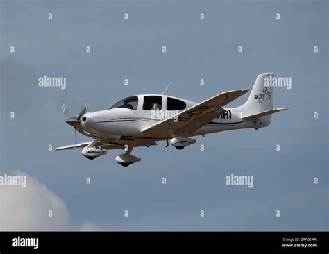 Cirrus SR20 landing at Wellesbourne Airfield, Warwickshire, UK (G-CIRI Stock Photo - Alamy