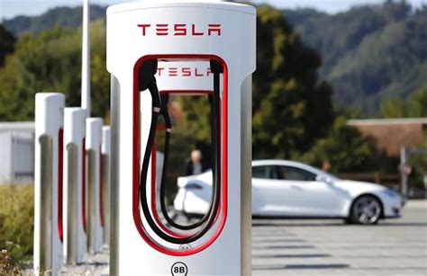 Tesla Plans To Tripple The Supercharger Network By 2023 – Research Snipers