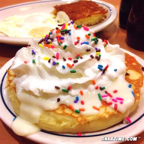 IHOP Cupcake Pancakes: SWEET REWARD! | Snaxtime