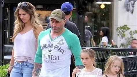 How many wives has Joe Rogan had? – FirstSportz