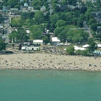 Cobourg Beach - Cobourg | Ontario - 1000 Towns of Canada