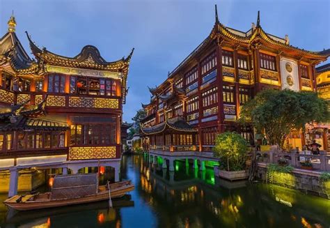 The Ultimate Guide to Shanghai #chinatravelguide Shanghai, China -: Old ...