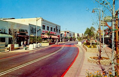 The Museum of the San Fernando Valley: ANOTHER SAN FERNANDO MALL IMAGE