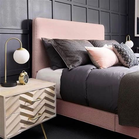 25 Refined Pink And Black Bedroom Decor Ideas - DigsDigs