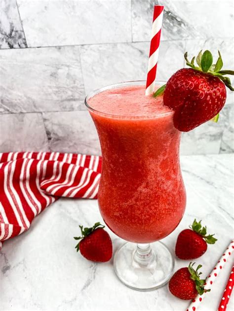 A Delicious and Refreshing Non-Alcoholic Strawberry Daiquiri Recipe