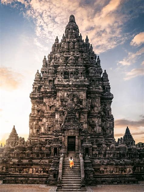 Prambanan Temple: A Stunning Attraction to Visit in the Holiday