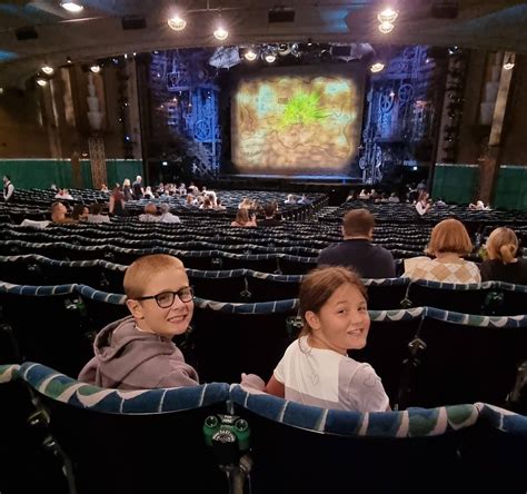 Wicked Theatre Show - A family review - Apollo Victoria London