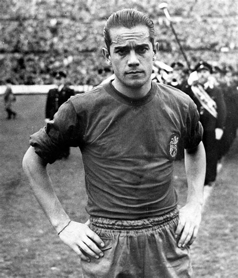 10 Greatest Spanish Footballers of All Time - Sportszion