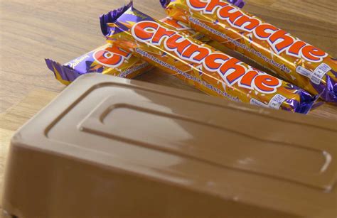 Giant Crunchie Bar | Recipe (With images) | Crunchie bar, Bars recipes ...