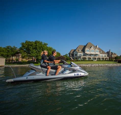 Lake Hamilton Boat Rentals | Jet Ski | WaterCraft Rental | Boat Tours