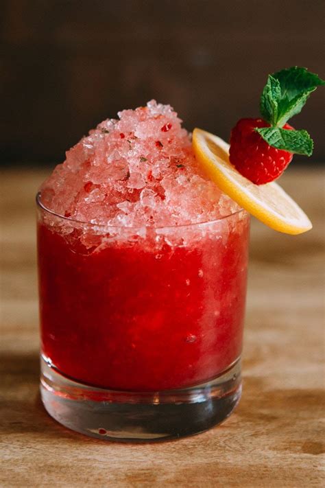 Vodka Cocktail Recipes That Taste as Good as They Look | Vodka ...