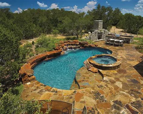 8 Types of Natural Stone Decking And How To Choose - Luxury Pools ...