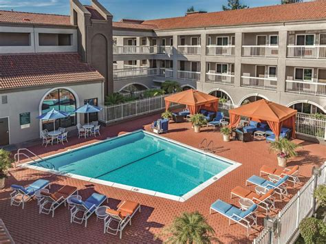 La Quinta Inn & Suites San Francisco Airport West in San Francisco (CA) - Room Deals, Photos ...