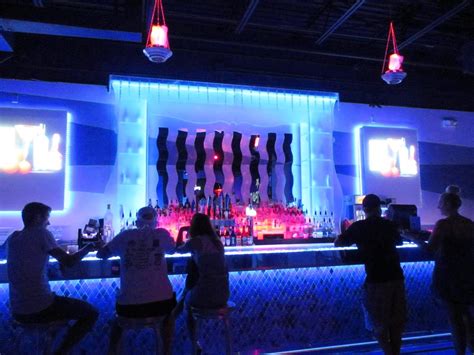 Icebar Orlando on I-Drive: Get your next drink served with 50 tons of ice