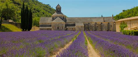 Hiking in the Luberon: self-guided walking holiday