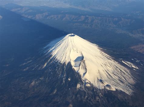 Free Images : mountain range, flight, volcano, extreme sport, japan, ridge, summit, mount fuji ...