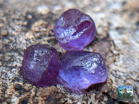 CEYLON NATURAL PURPLE SAPPHIRE ROUGH GEMSTONES