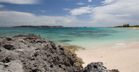 San Salvador Bahamas Guide - Landing site of Christopher Columbus