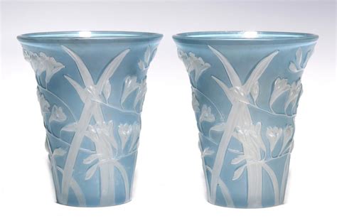 #46: A PAIR PHOENIX CONSOLIDATED ART GLASS VASES