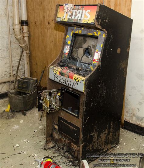 Abandoned Arcades - A glimse to the past of the golden era of arcades | Arcade, Abandoned theme ...