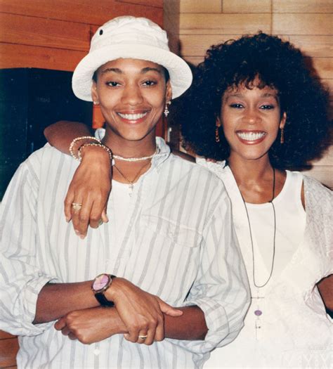 FBI Files Allege Whitney Houston Was 'Extorted' To Keep “In The Closet ...