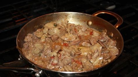 Chicken Gizzards-N-Gravy Recipe | Yummly | Recipe | Chicken livers ...