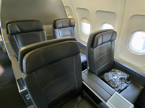 American Airlines A319 First Class Review