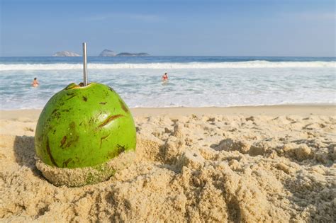 Eight Secrets of Brazilian Beach Culture – Flydango