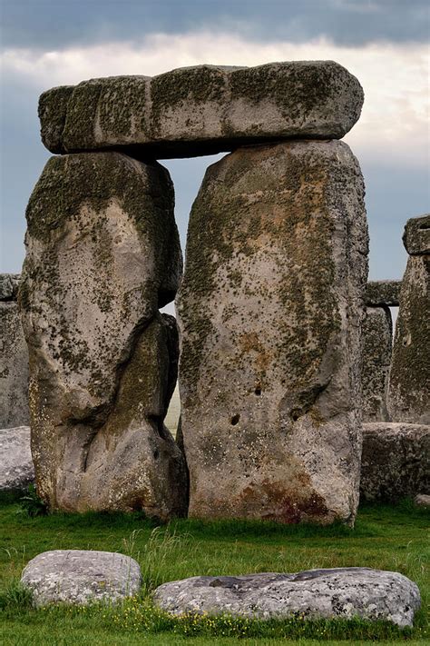 Inner Sarsens with lintel at Stonehenge prehistoric stone circle ...