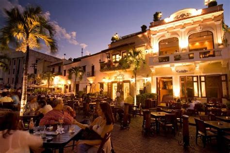 Santo Domingo Nightlife Tour Including Dinner and Dance Show (Mar 2024)