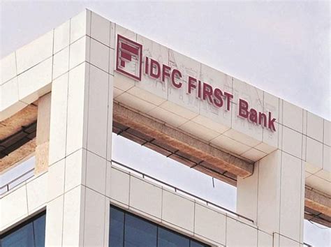 IDFC First Bank hits new low as MD & CEO Vaidyanathan sells 27 mn shares | News on Markets ...