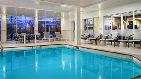 Hotel in Schaumburg, IL - Hilton Garden Inn Schaumburg